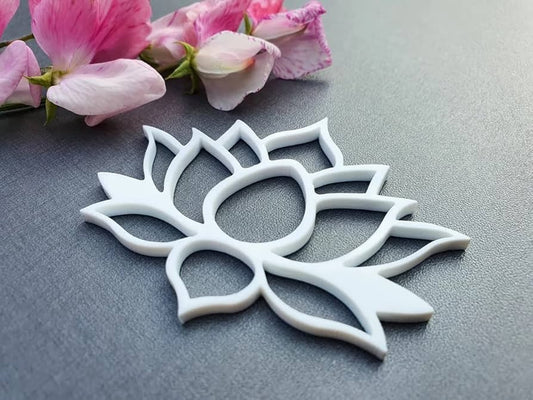 Acrylic Cutouts ( Cut Any Design ) Pay in Sq Feet