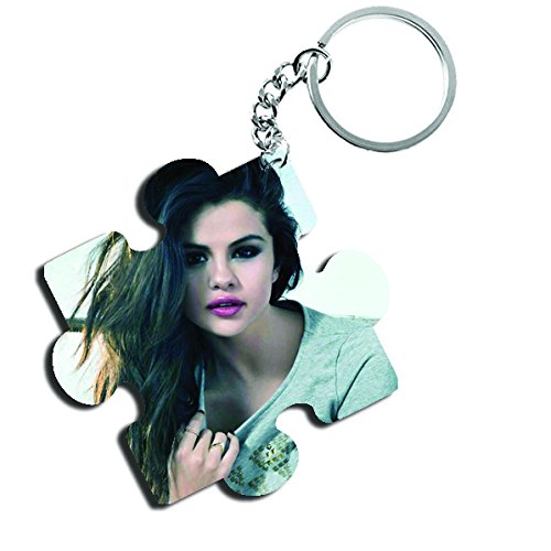 ShopTwiz Gomez Wooden Puzzle Key Ring